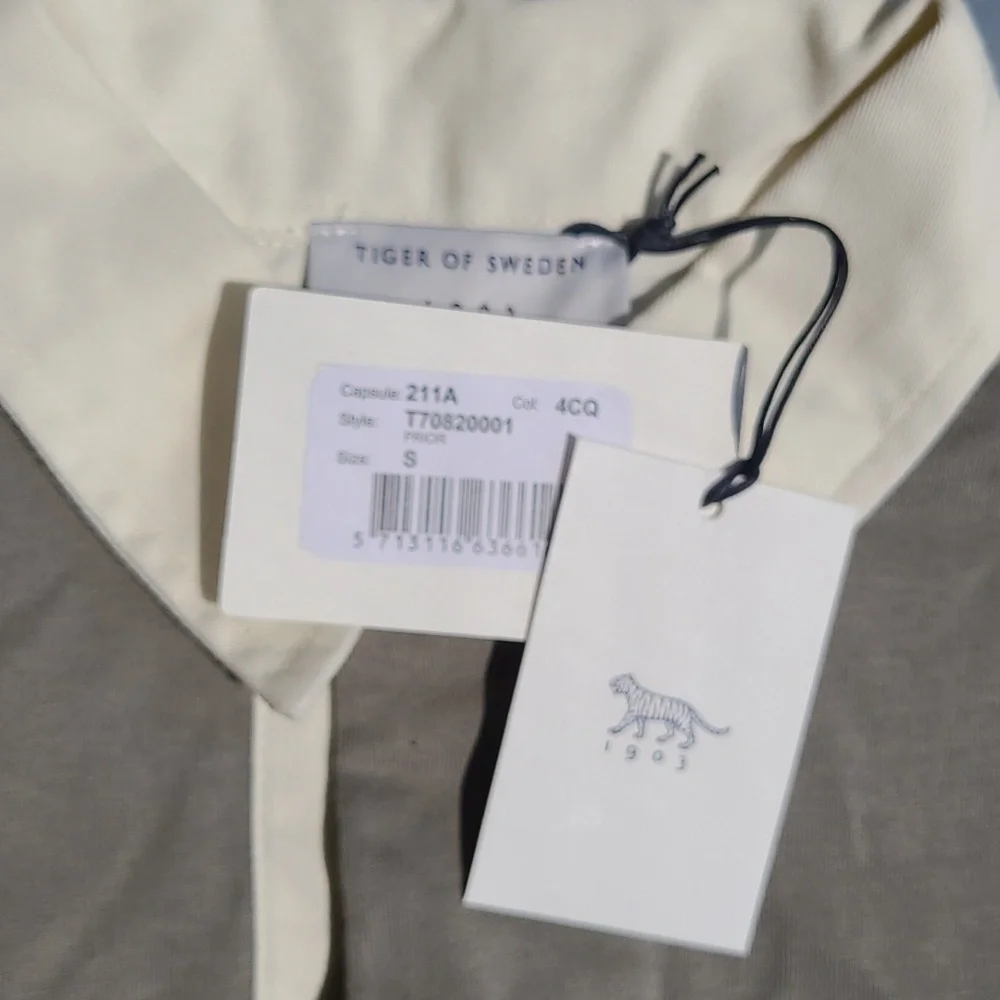 BNWT Tiger of Sweden Shirt S - Picture 3 of 4